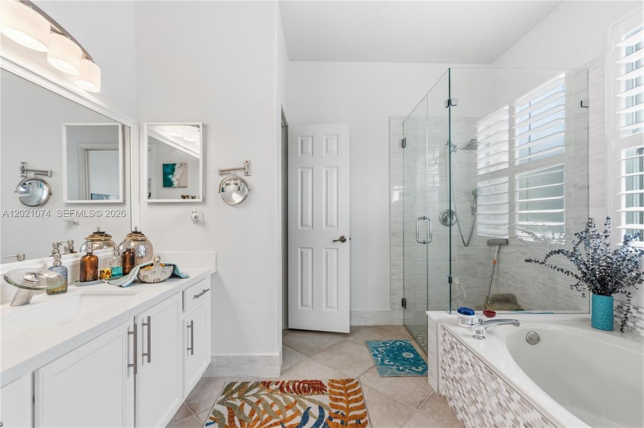 16350 SW 11th St, Pembroke Pines, FL 33027 Photo
