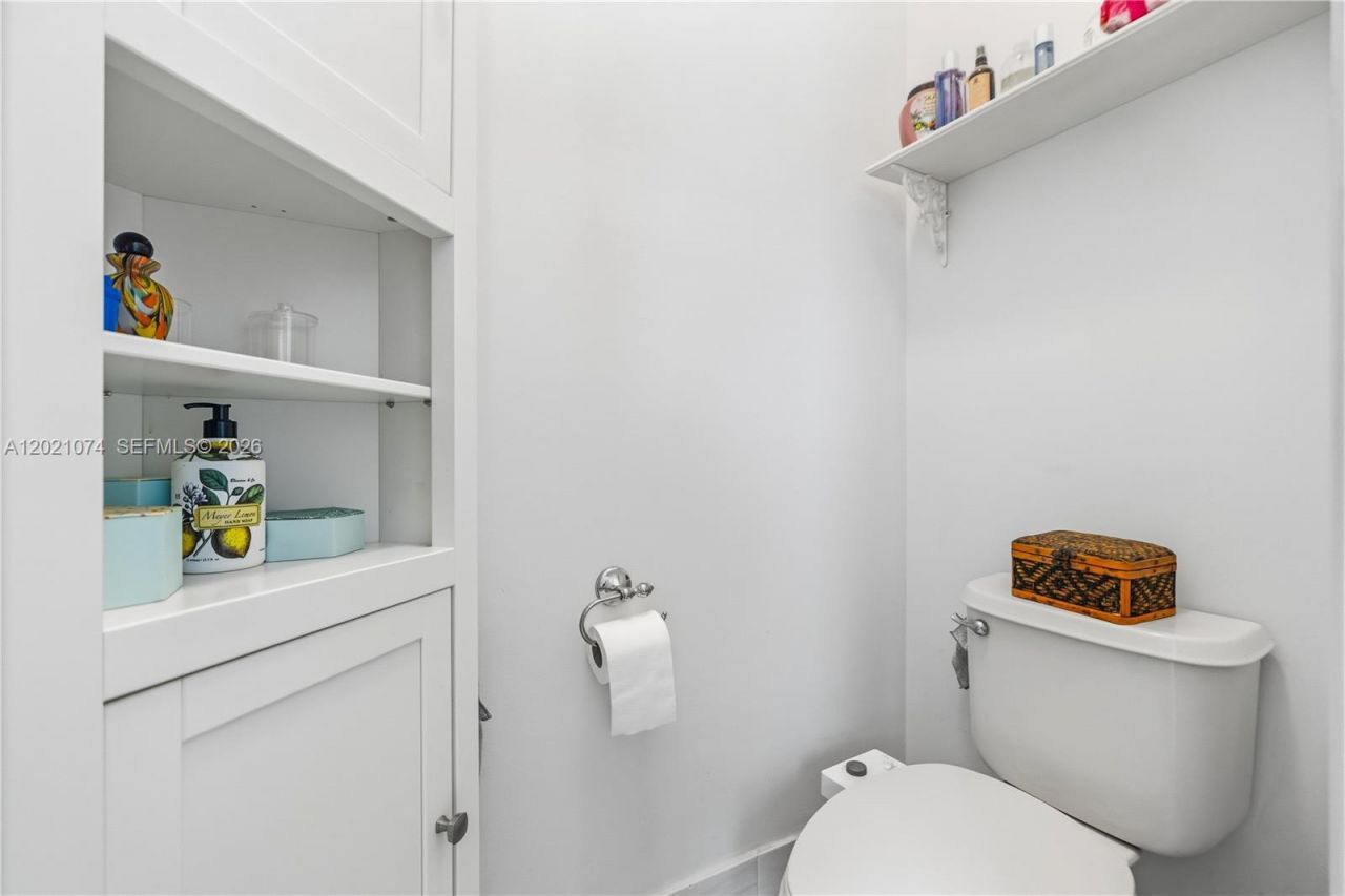 16350 SW 11th St, Pembroke Pines, FL 33027 Photo