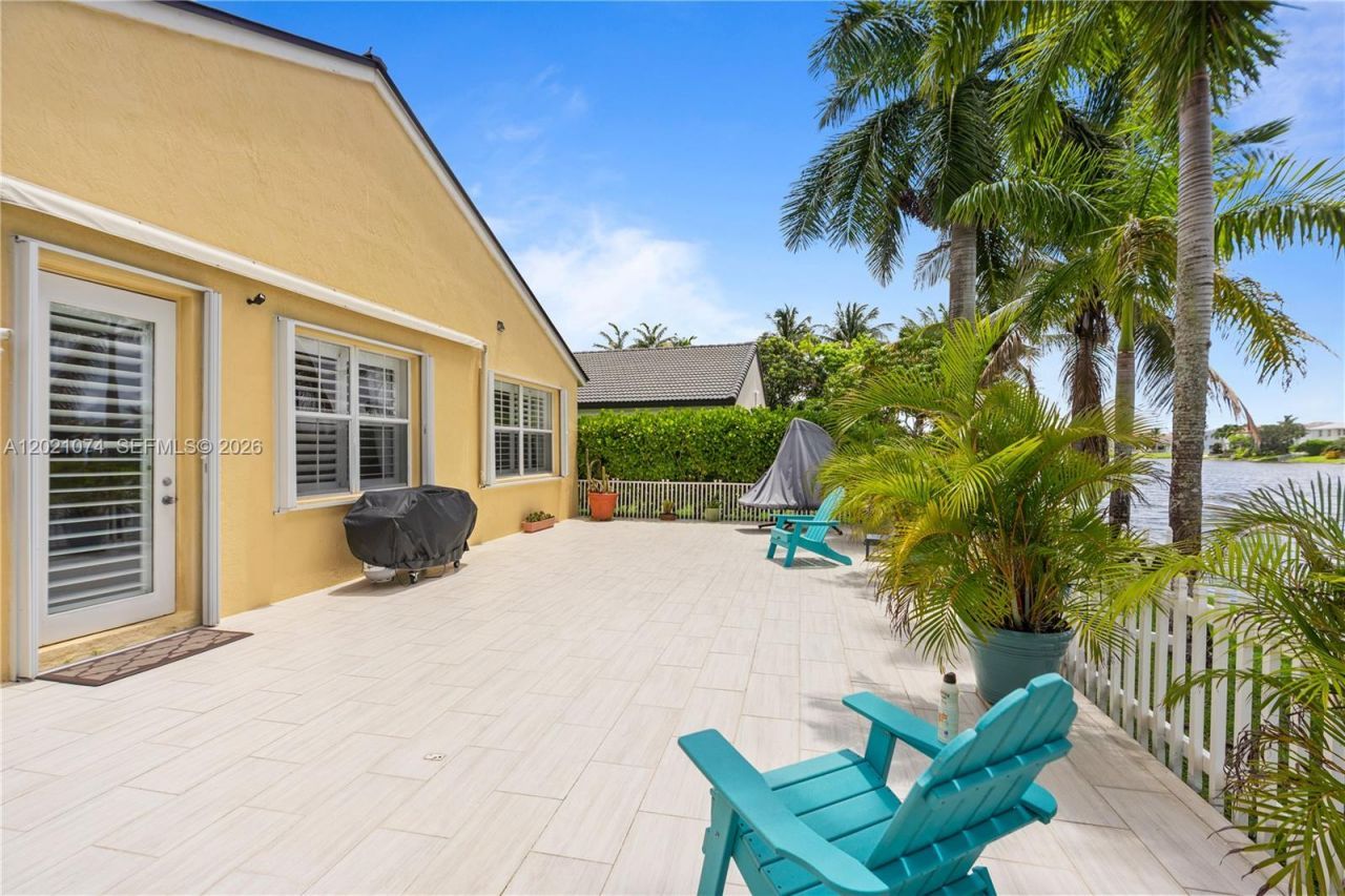 16350 SW 11th St, Pembroke Pines, FL 33027 Photo