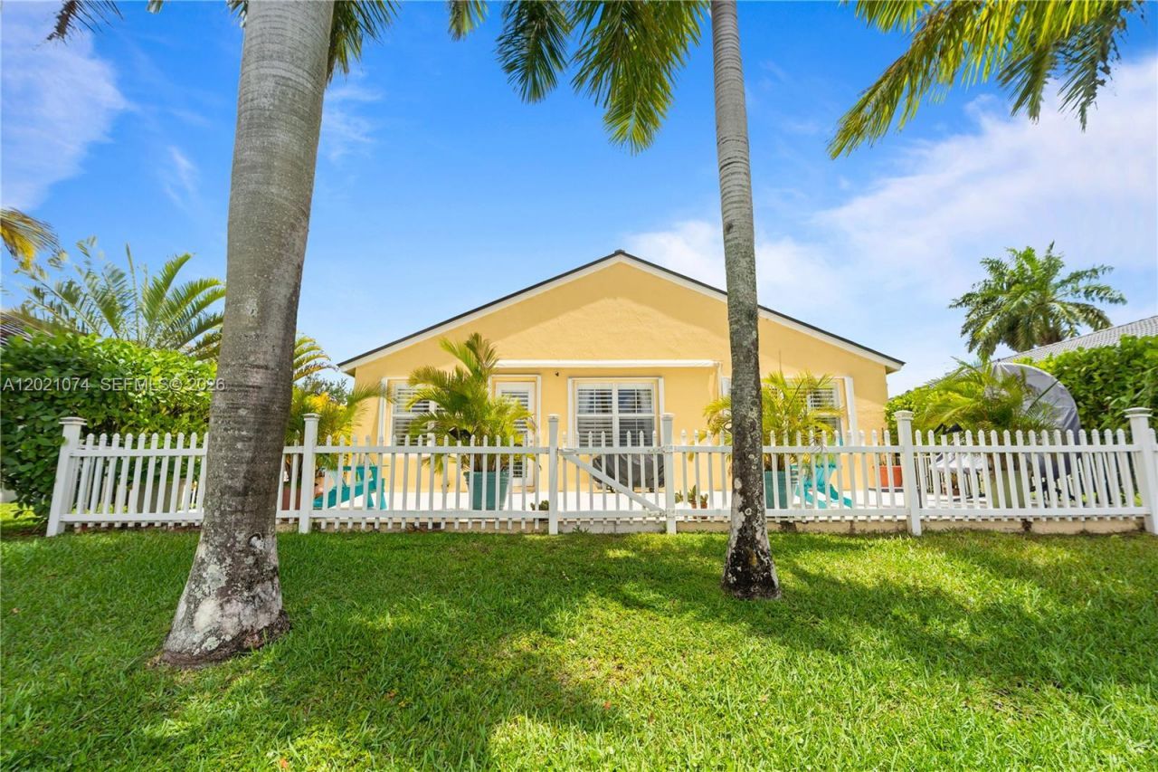 16350 SW 11th St, Pembroke Pines, FL 33027 Photo