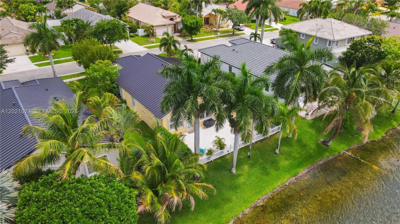 16350 SW 11th St, Pembroke Pines, FL 33027 Photo