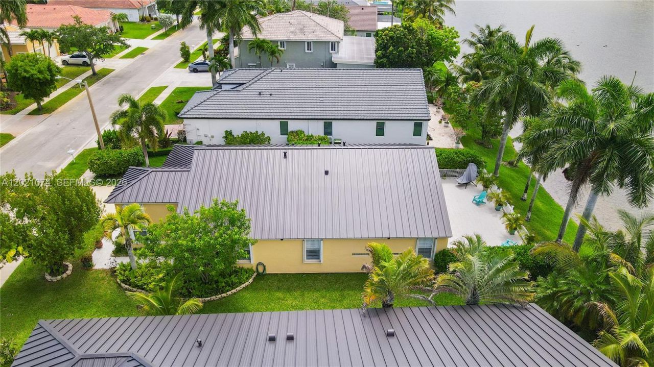 16350 SW 11th St, Pembroke Pines, FL 33027 Photo