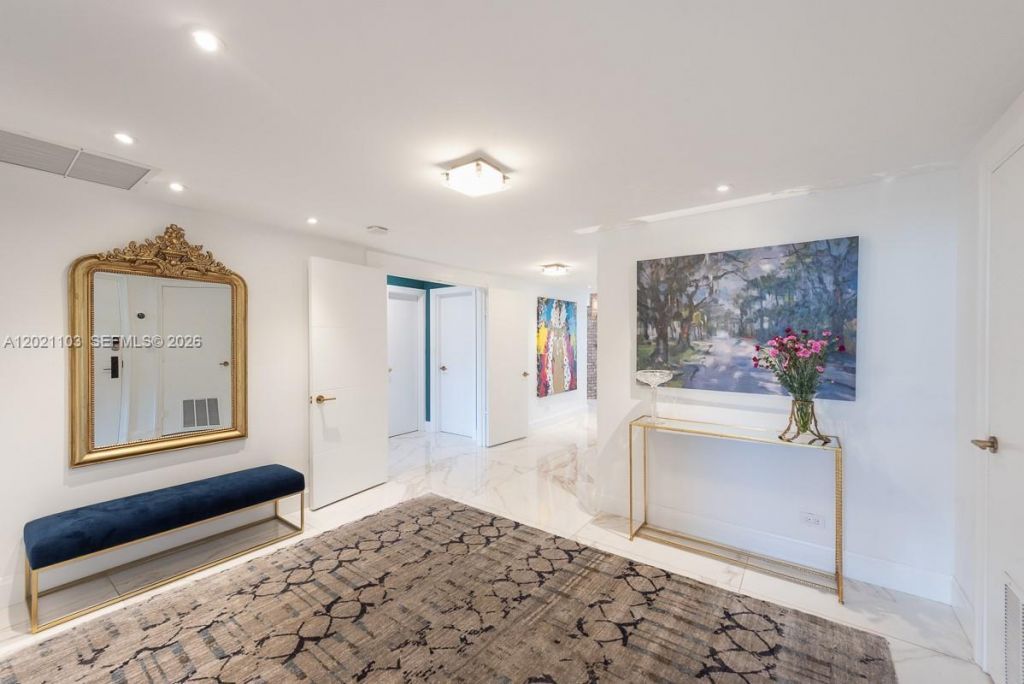 10180 W Bay Harbor Dr , Unit 4A, Bay Harbor Islands, FL 33154 Photo