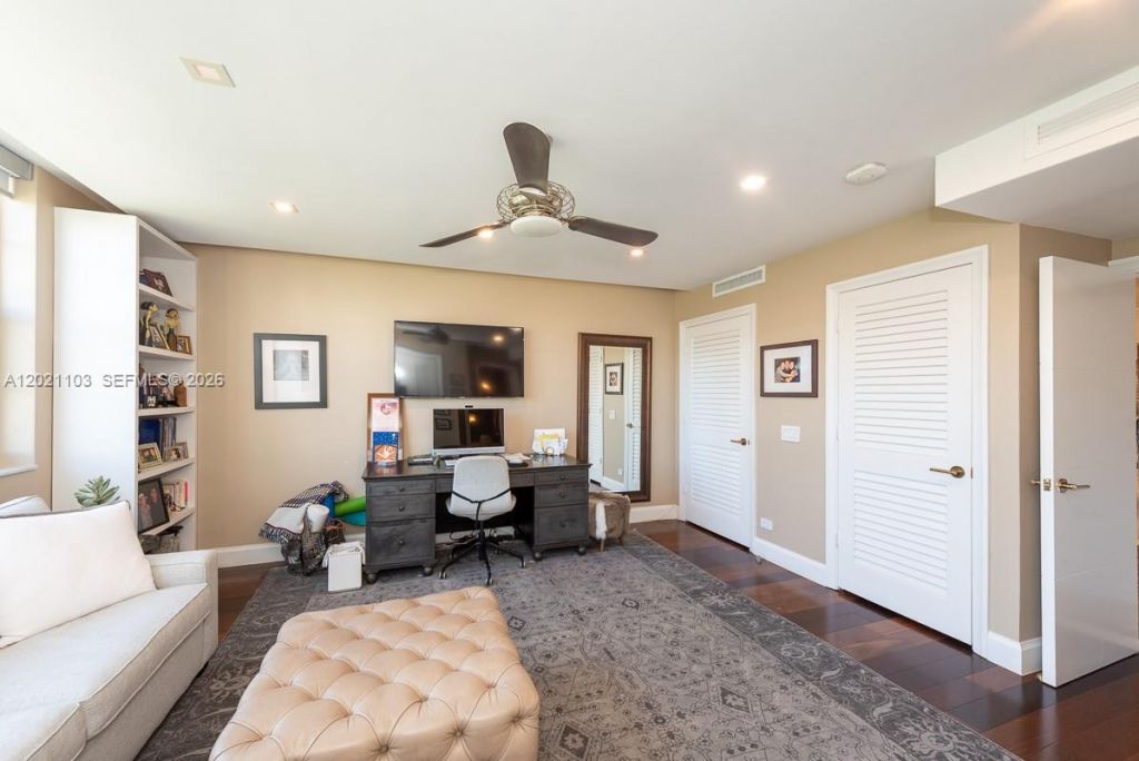 10180 W Bay Harbor Dr , Unit 4A, Bay Harbor Islands, FL 33154 Photo