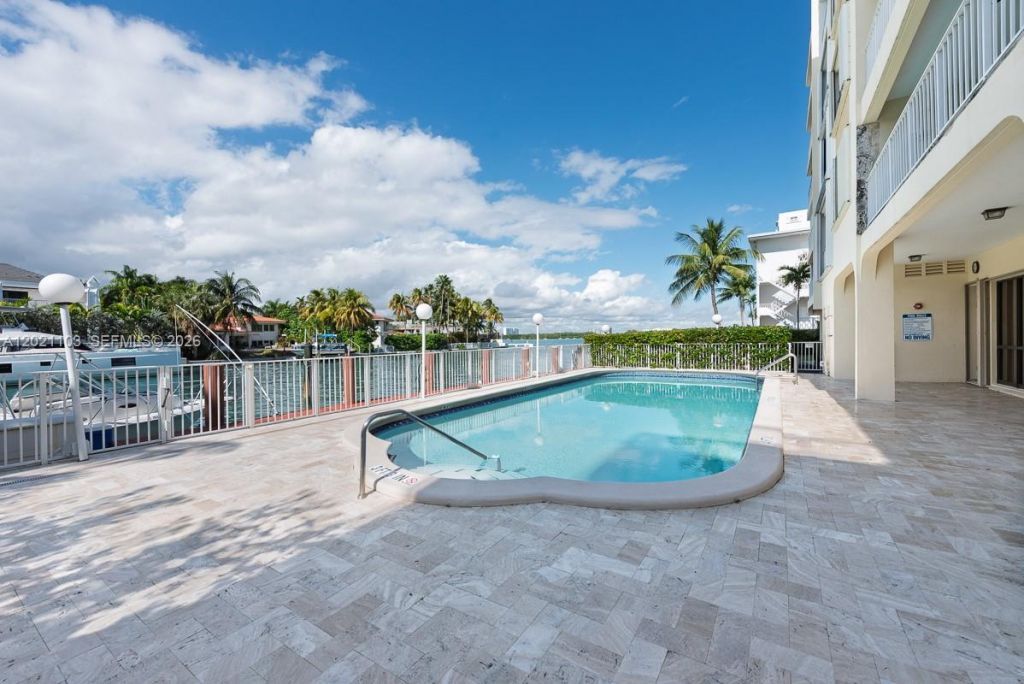 10180 W Bay Harbor Dr , Unit 4A, Bay Harbor Islands, FL 33154 Photo