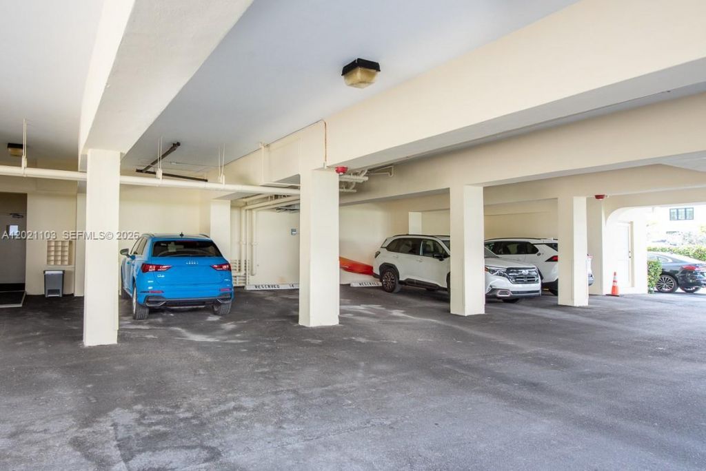 10180 W Bay Harbor Dr , Unit 4A, Bay Harbor Islands, FL 33154 Photo