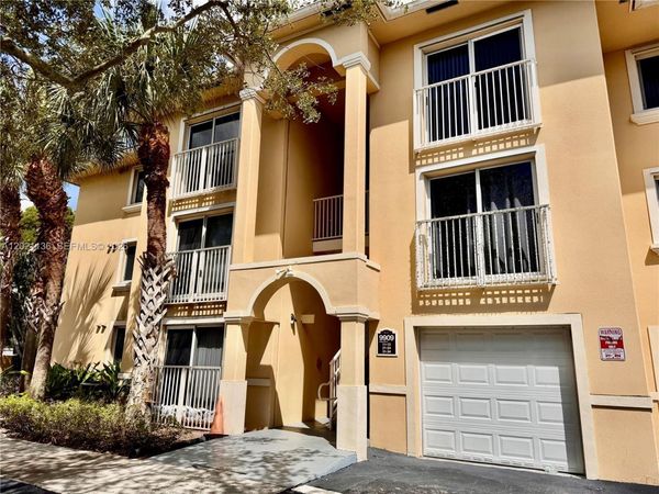 9909 Westwood Dr, Unit 23-1, Tamarac, FL 33321