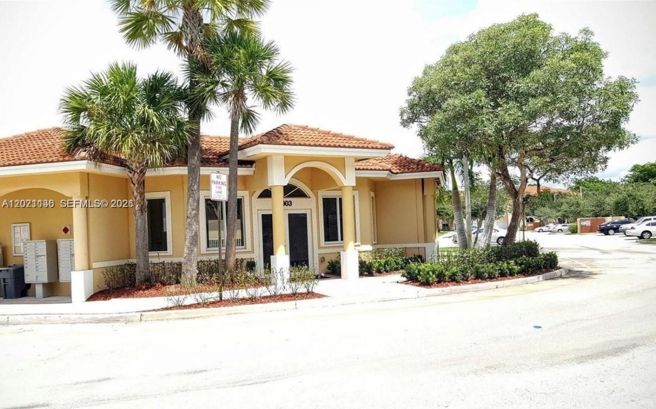9909 Westwood Dr, Unit 23-1, Tamarac, FL 33321 Photo