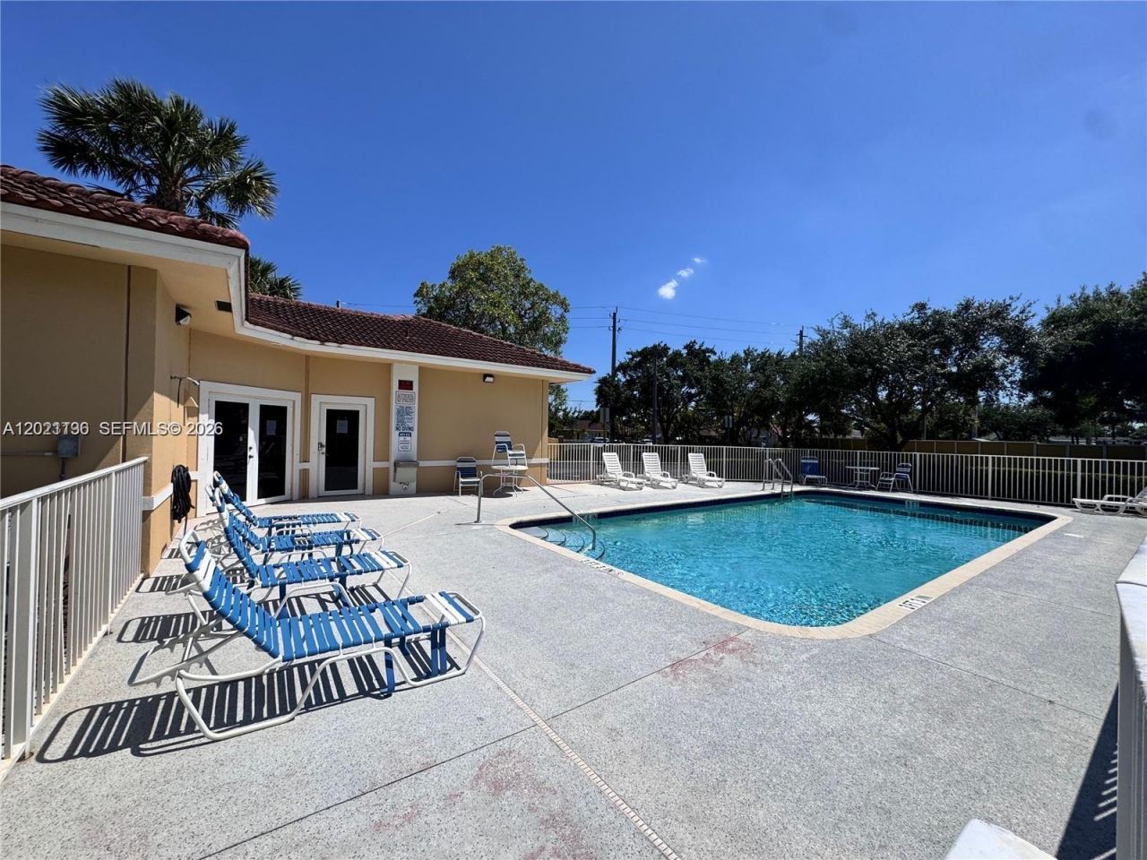 9909 Westwood Dr, Unit 23-1, Tamarac, FL 33321 Photo