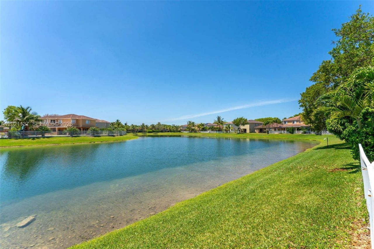 9024 SW 206th St, Cutler Bay, FL 33189 Photo