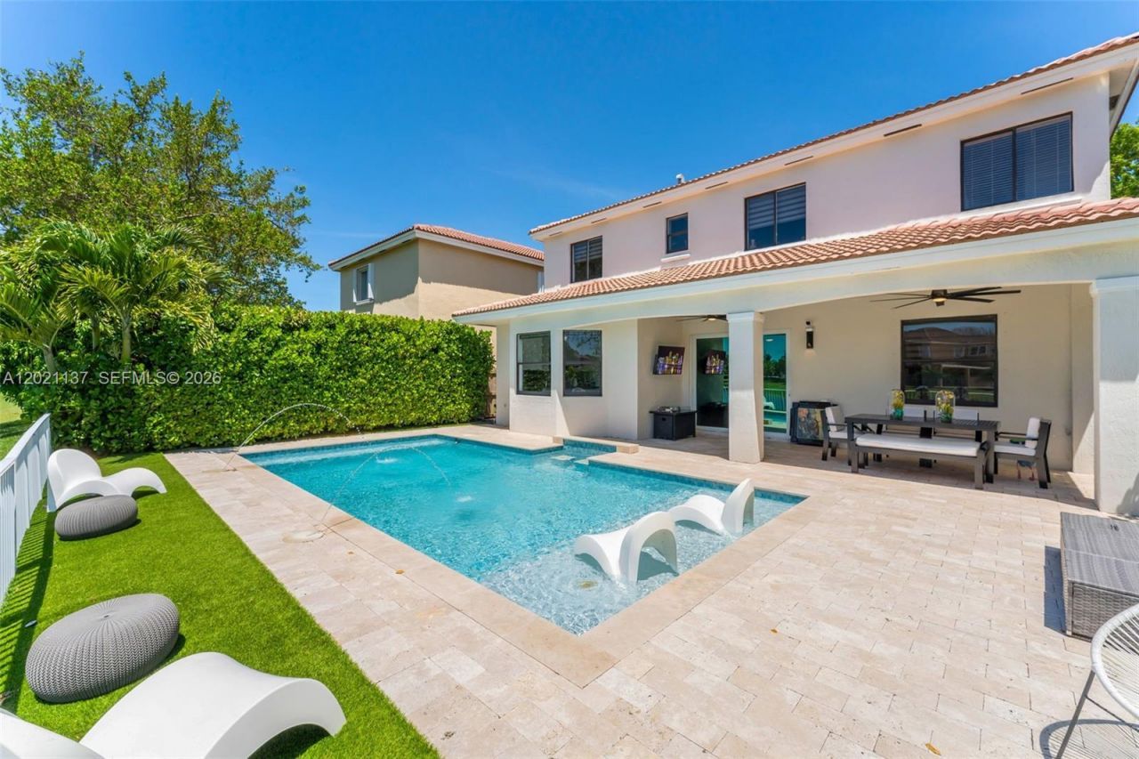 9024 SW 206th St, Cutler Bay, FL 33189 Photo
