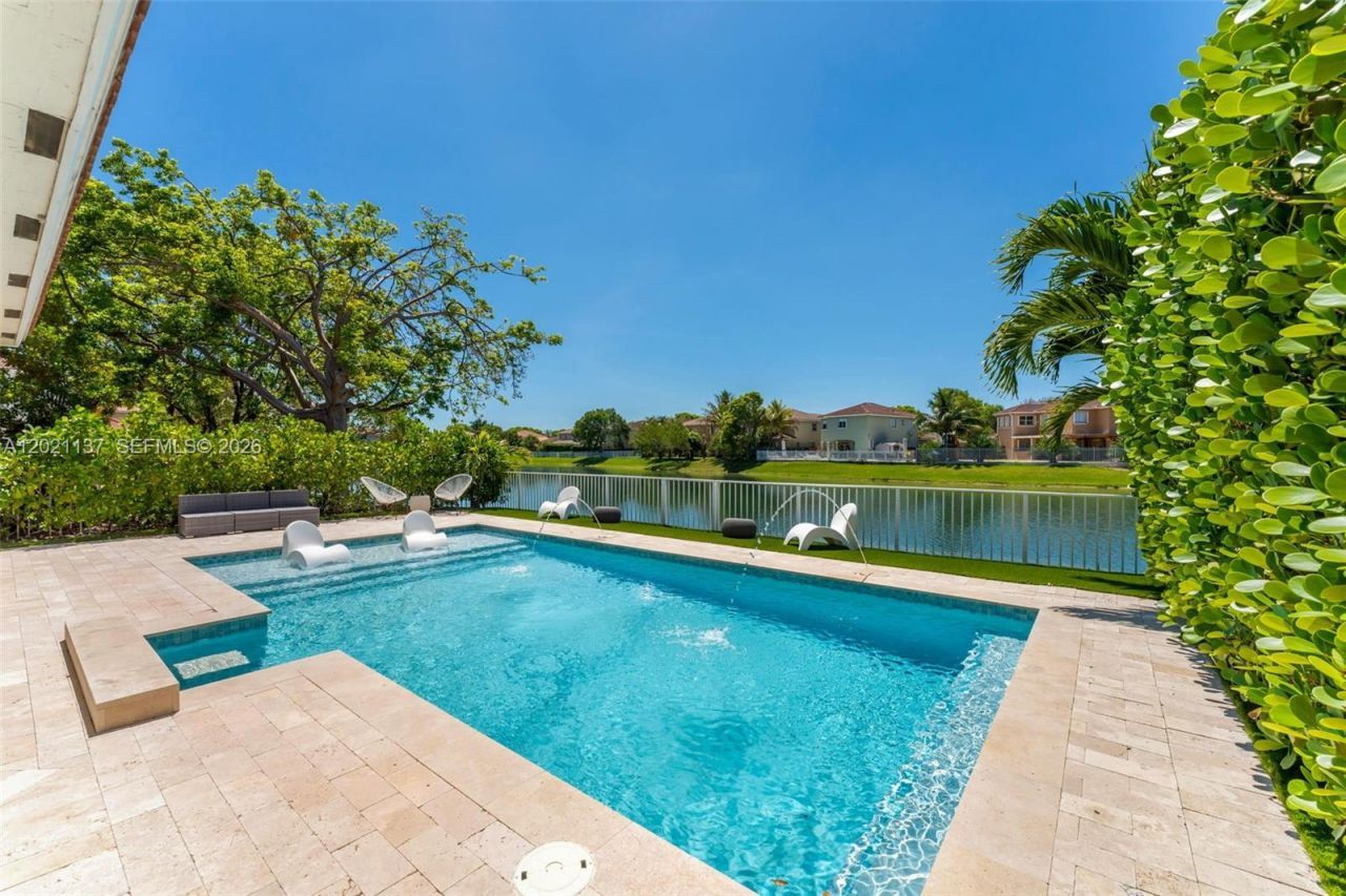 9024 SW 206th St, Cutler Bay, FL 33189 Photo