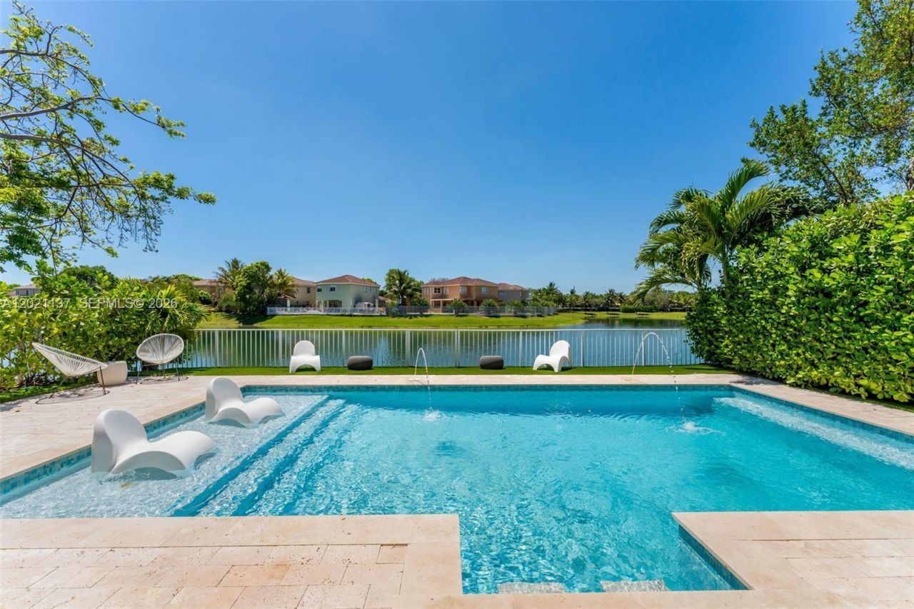 9024 SW 206th St, Cutler Bay, FL 33189 Photo