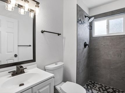 6817 Sandrock, Sacramento, CA 95828 Photo