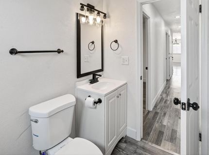 6817 Sandrock, Sacramento, CA 95828 Photo