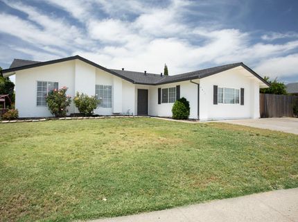 6817 Sandrock, Sacramento, CA 95828 Photo