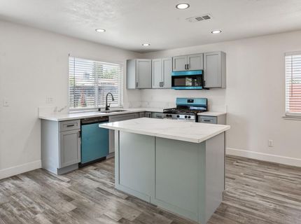 6817 Sandrock, Sacramento, CA 95828 Photo