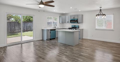 6817 Sandrock, Sacramento, CA 95828 Photo