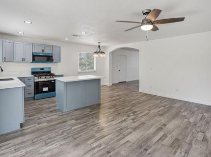 6817 Sandrock, Sacramento, CA 95828 Photo