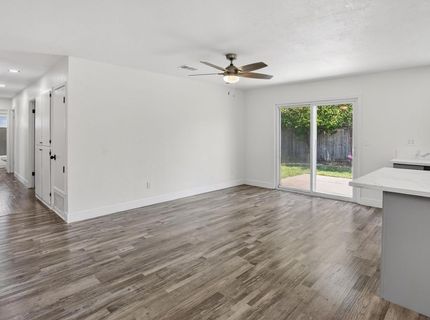 6817 Sandrock, Sacramento, CA 95828 Photo