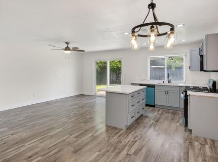 6817 Sandrock, Sacramento, CA 95828 Photo
