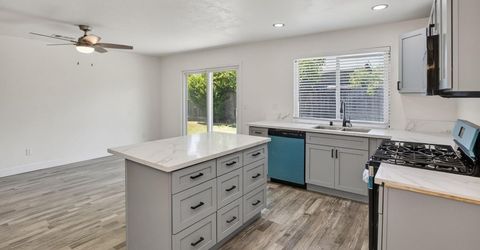 6817 Sandrock, Sacramento, CA 95828 Photo