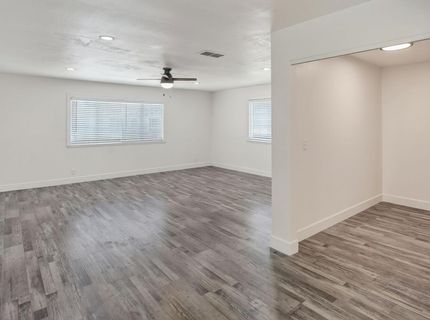 6817 Sandrock, Sacramento, CA 95828 Photo