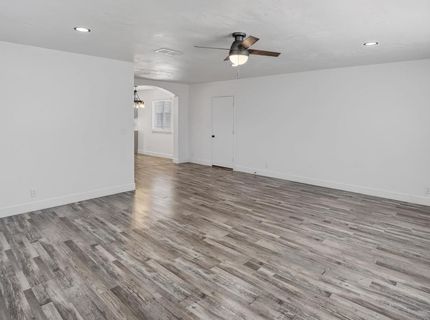 6817 Sandrock, Sacramento, CA 95828 Photo