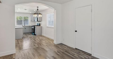 6817 Sandrock, Sacramento, CA 95828 Photo