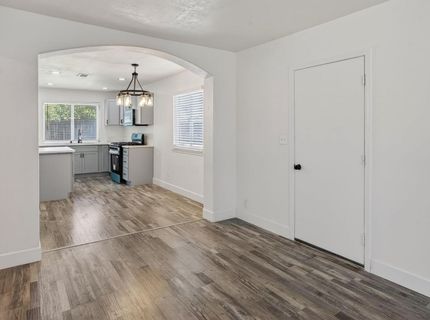 6817 Sandrock, Sacramento, CA 95828 Photo