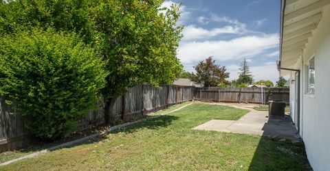 6817 Sandrock, Sacramento, CA 95828 Photo