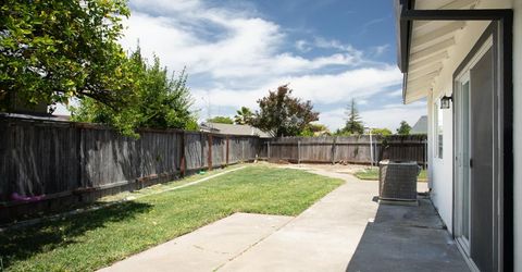 6817 Sandrock, Sacramento, CA 95828 Photo