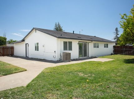 6817 Sandrock, Sacramento, CA 95828 Photo