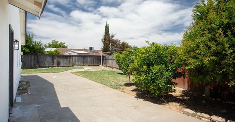 6817 Sandrock, Sacramento, CA 95828 Photo