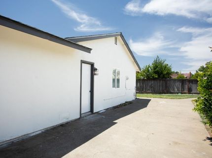 6817 Sandrock, Sacramento, CA 95828 Photo