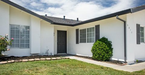 6817 Sandrock, Sacramento, CA 95828 Photo