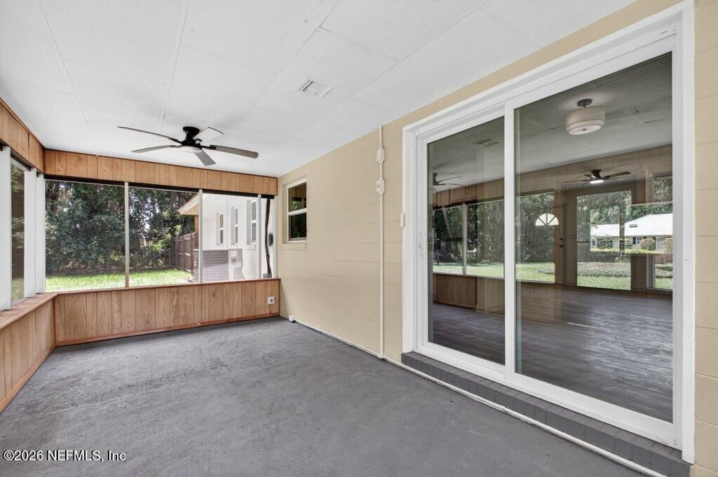 133 Magnolia Avenue E, East Palatka, FL 32131 Photo