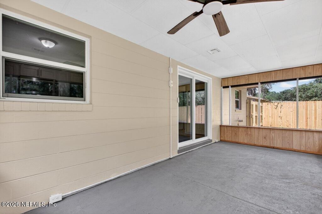 133 Magnolia Avenue E, East Palatka, FL 32131 Photo
