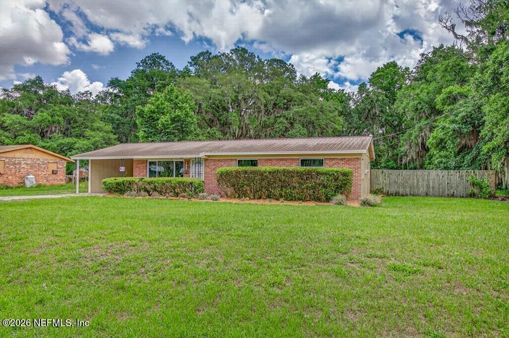 133 Magnolia Avenue E, East Palatka, FL 32131 Photo