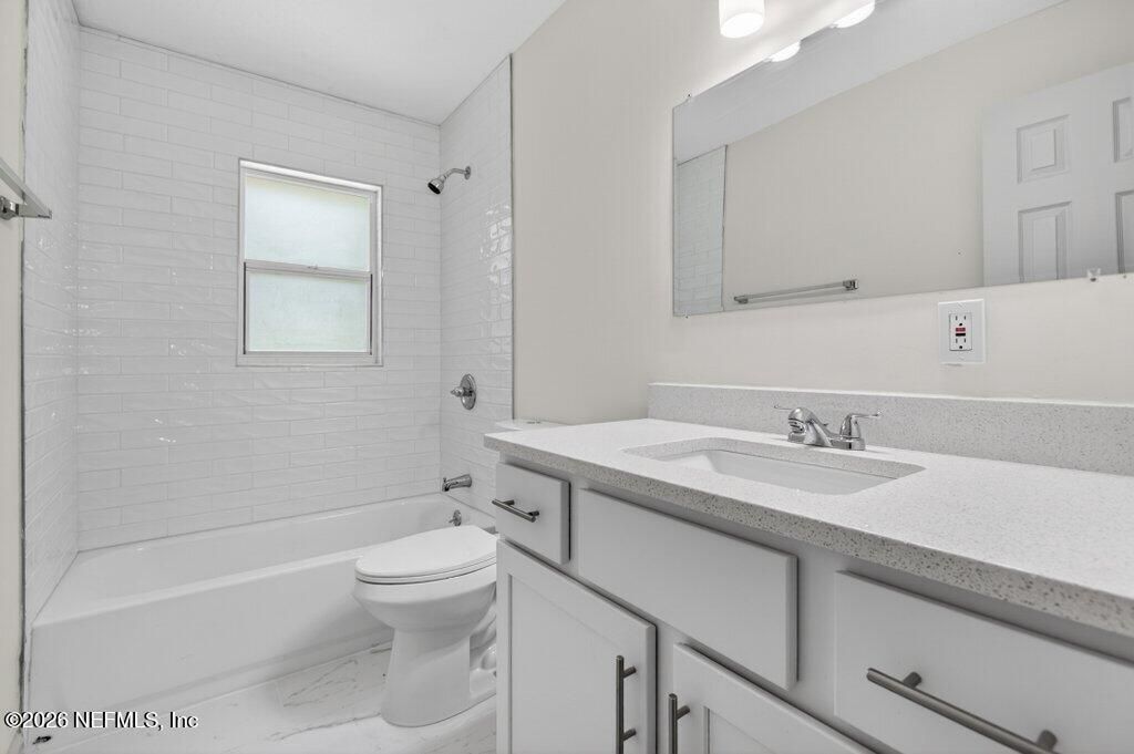 133 Magnolia Avenue E, East Palatka, FL 32131 Photo