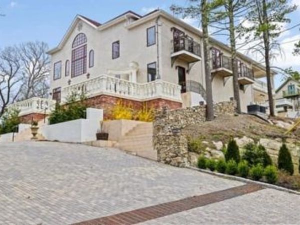 24 Atlantic Ave, Cohasset, MA 02025