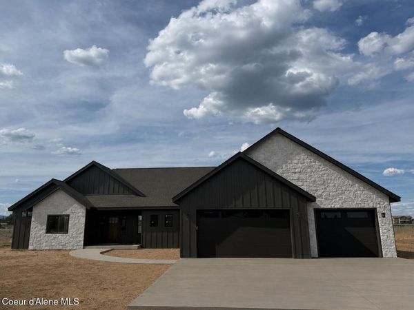 1971 E Yellow Pine Ave, Athol, ID 83801