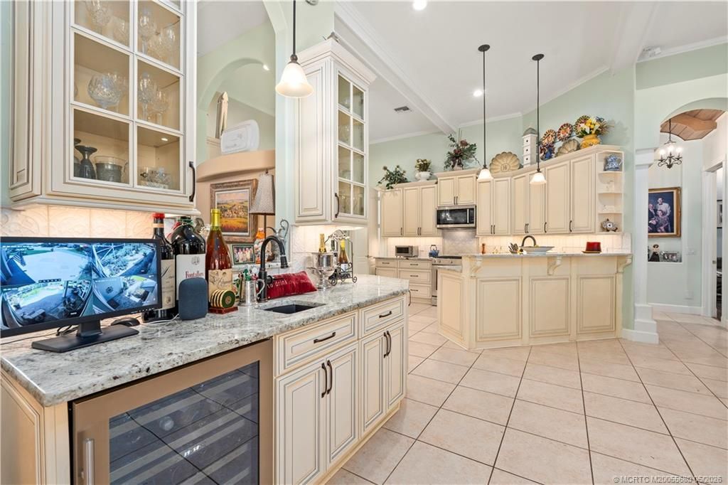 4220 SE Rainbows End, Stuart, FL 34997 Photo