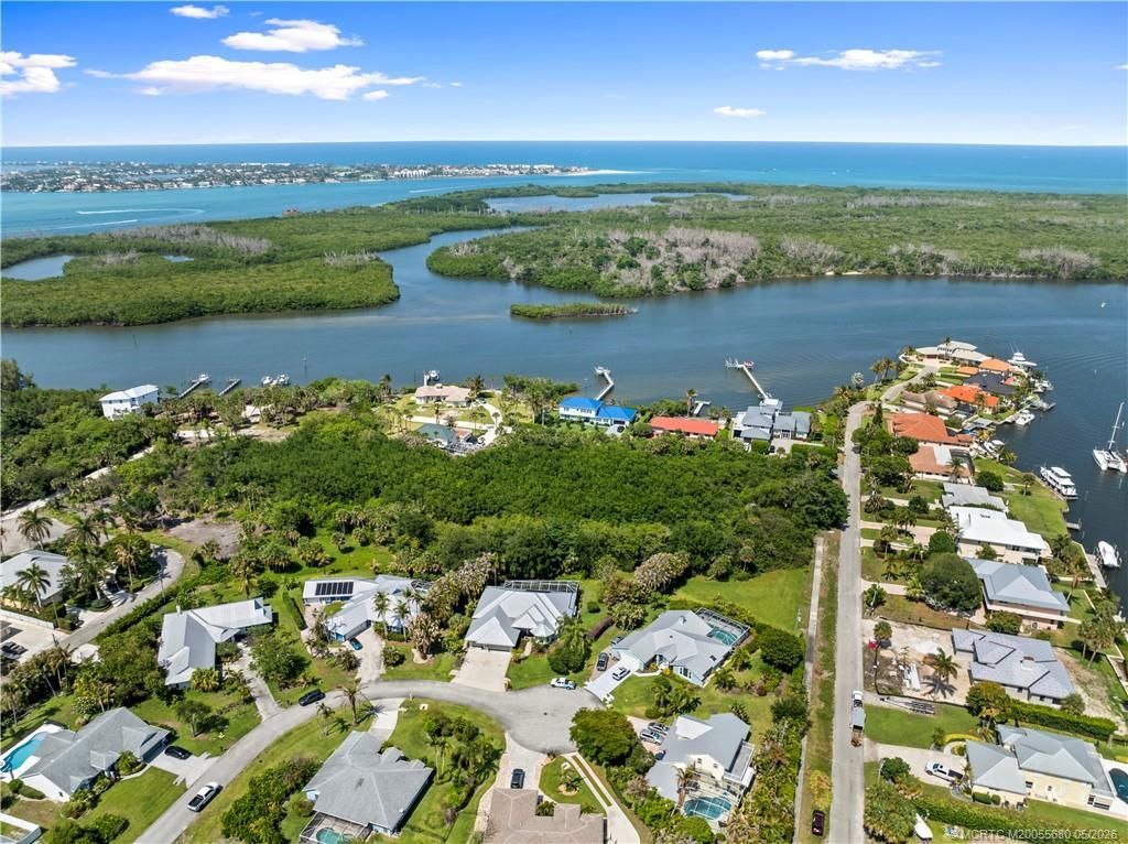 4220 SE Rainbows End, Stuart, FL 34997 Photo
