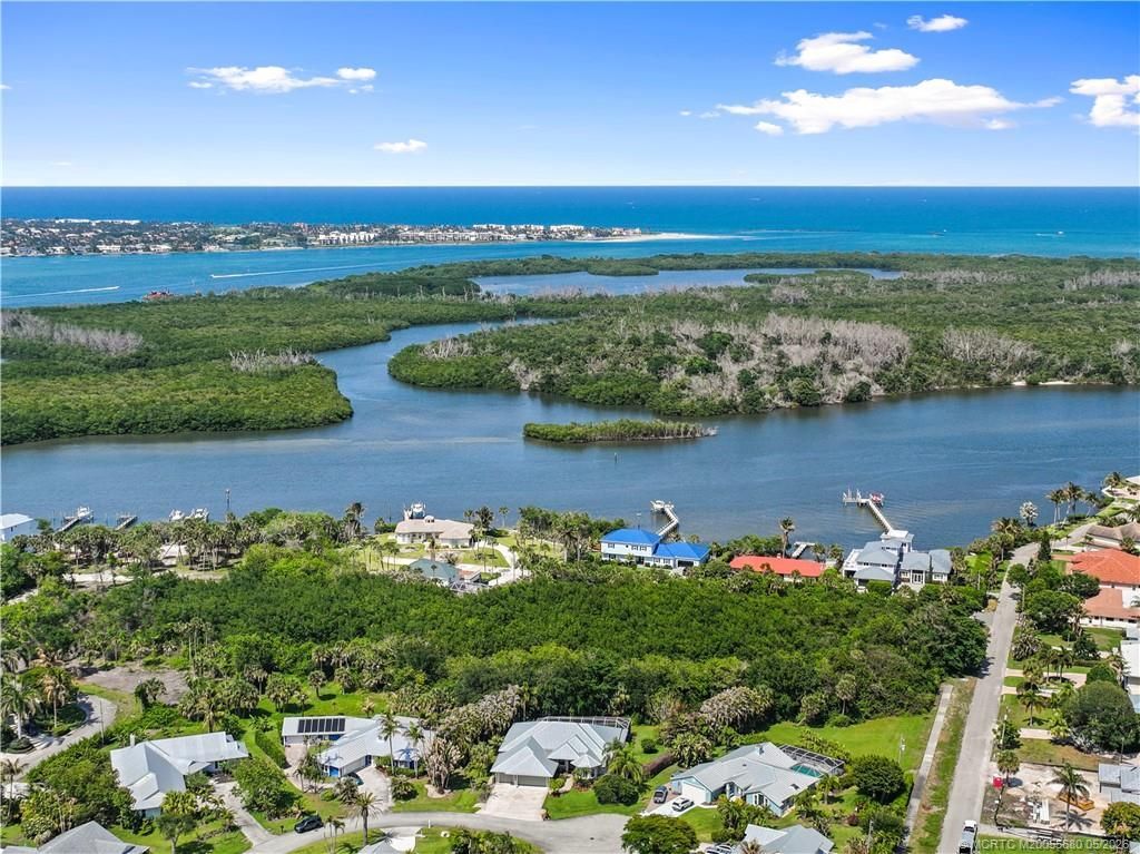 4220 SE Rainbows End, Stuart, FL 34997 Photo