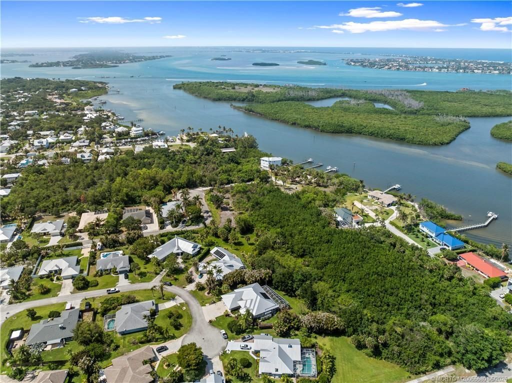 4220 SE Rainbows End, Stuart, FL 34997 Photo