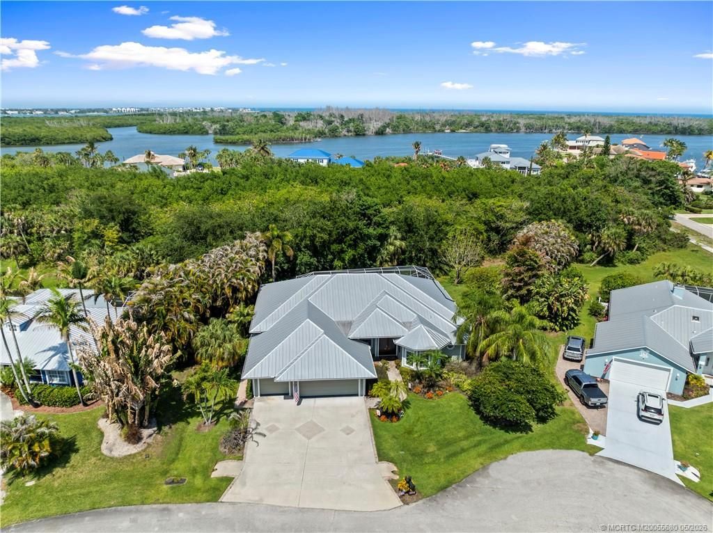 4220 SE Rainbows End, Stuart, FL 34997 Photo