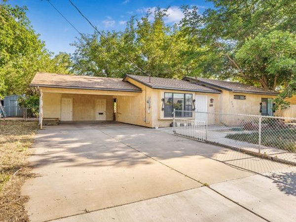 203 W 400 S, Hurricane, UT 84737