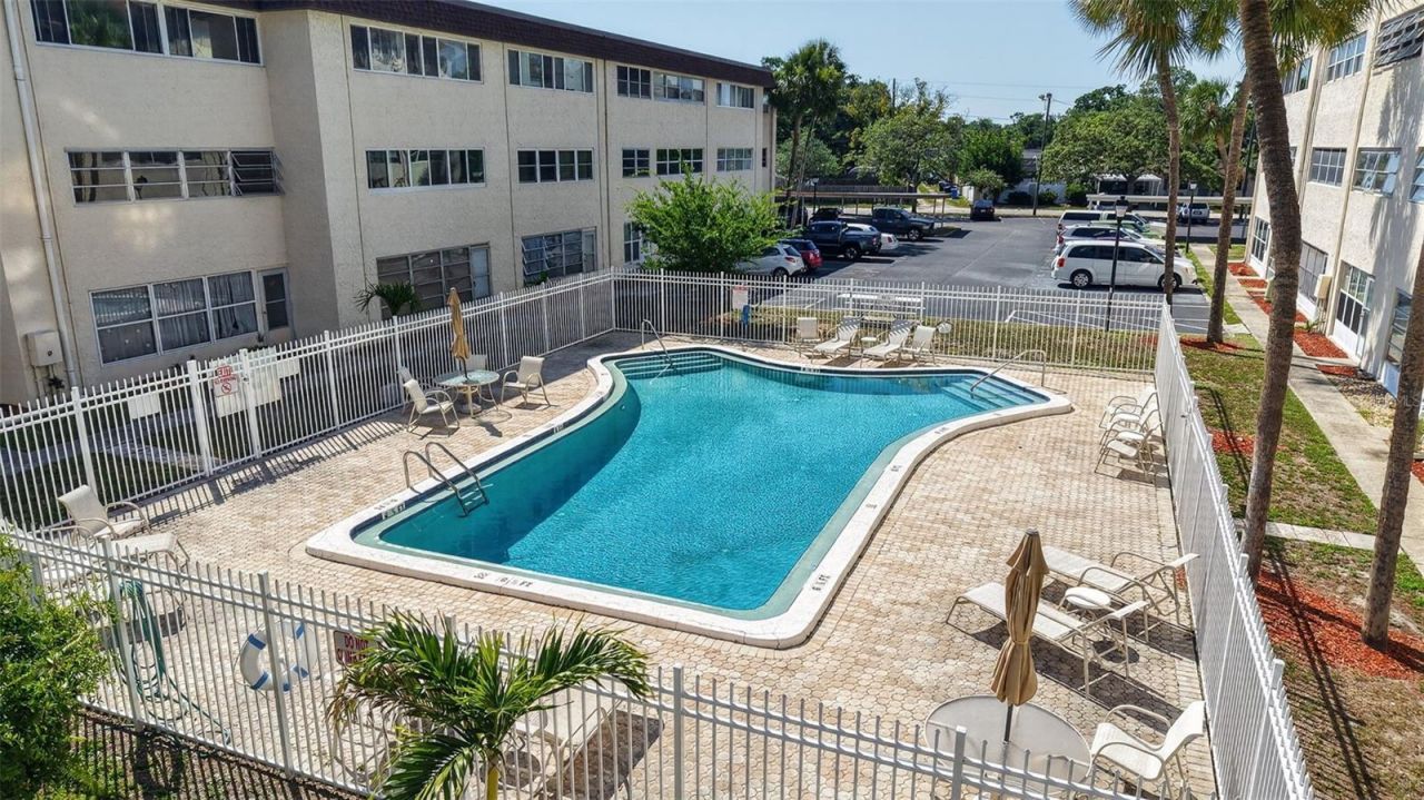 6370 1st Street N, Unit 202, Saint Petersburg, FL 33702 Photo