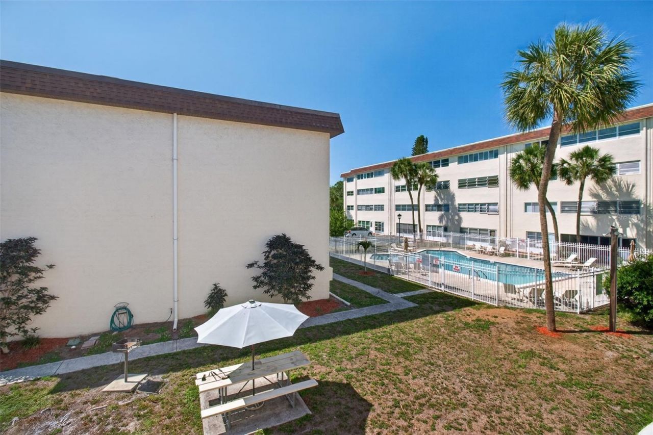 6370 1st Street N, Unit 202, Saint Petersburg, FL 33702 Photo